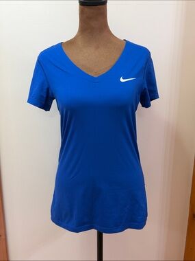 Nike Pro Dry Fit Women's Bright Royal Blue V-Neck Performance Tee Size Med NWOT